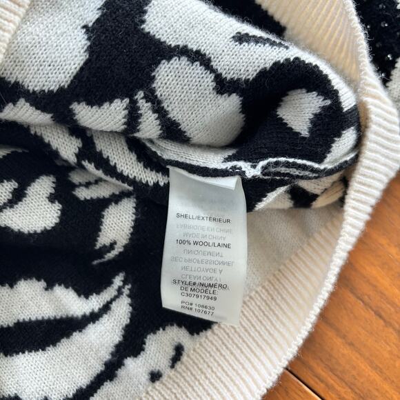 Alice + Olivia 100% Wool Sweater Black and Cream Floral Embellished Knit - Picture 4 of 12